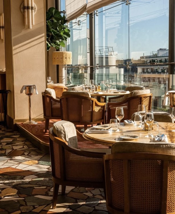 Party på Gigi VIP nattklubb i Paris. Hitta promoters för gästlista i Clubbable