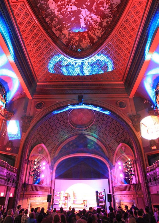 Party at Globe Theatre VIP nightclub in Los Angeles. Find promoters for guest list in Clubbable