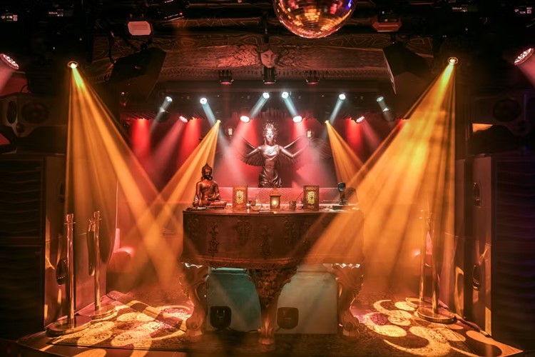 Party at Gospel VIP nightclub in New York. Find promoters for guest list in Clubbable