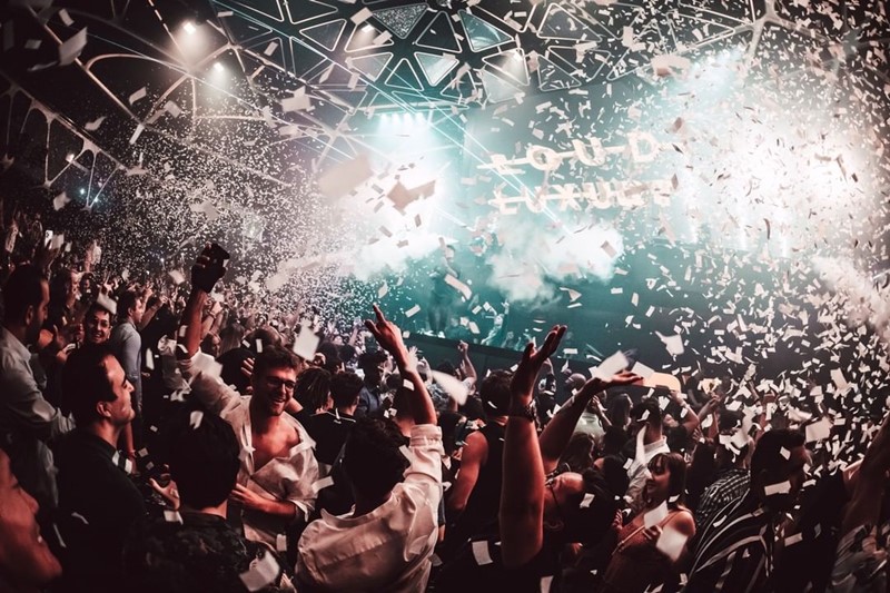 Hakkasan nightclub Las Vegas fun nightout party confetti show live event 