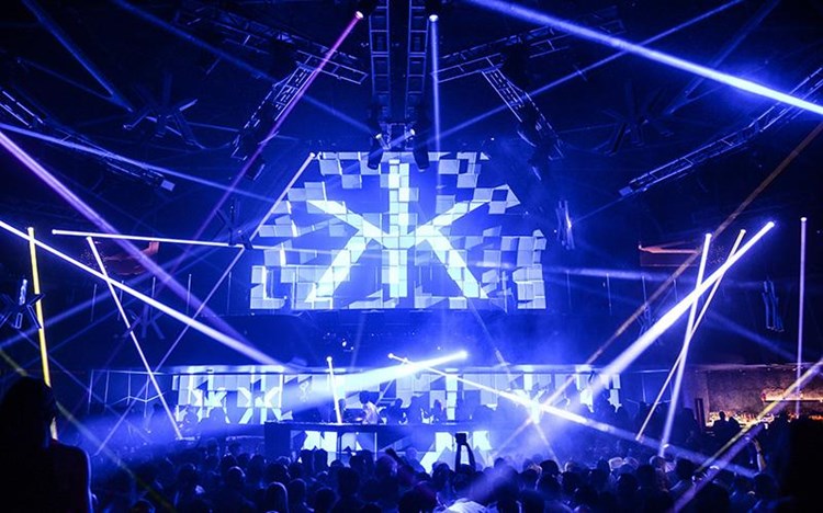 Party at Hakkasan VIP nightclub in Las Vegas. Find promoters for guest list in Clubbable