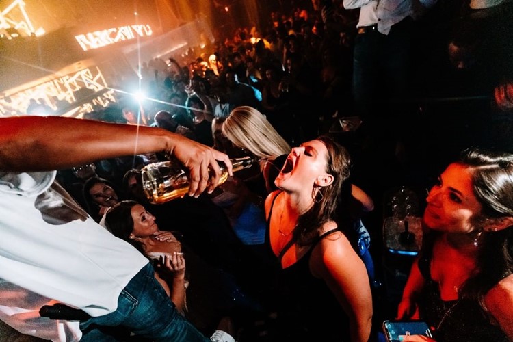 Hakkasan nightclub Las Vegas best clubbing venue go out alcohol 