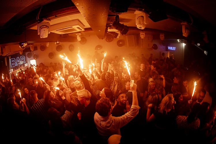 Soirée dans la boîte Halmtorvet 9 VIP à Copenhagen. Trouvez des promoteurs pour la liste des invités sur Clubbable