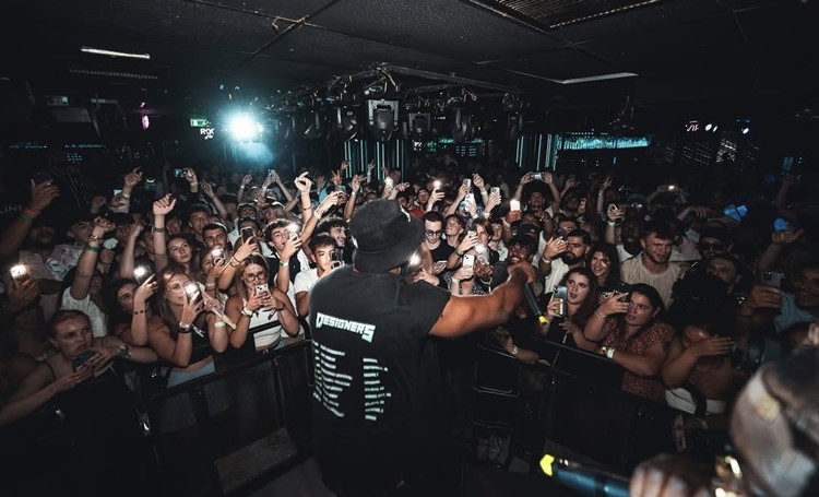 Soirée dans la boîte Havana VIP à Malta. Trouvez des promoteurs pour la liste des invités sur Clubbable