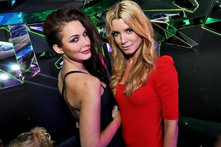 Soirée dans la boîte Hell's Kitchen VIP à Stockholm. Trouvez des promoteurs pour la liste des invités sur Clubbable