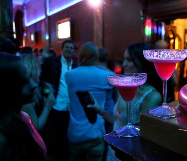 Hipp club restaurant Malmo drinks cocktails alcohol bottles reserve table celebrate champagne rum vodka rum