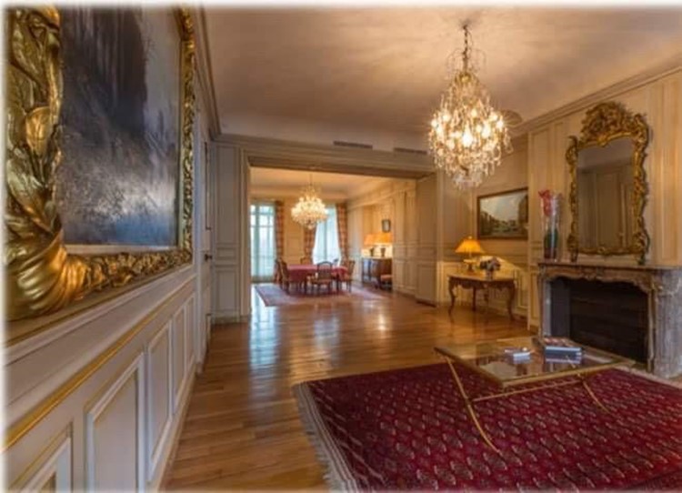 Hotel Lamy nightclub Paris