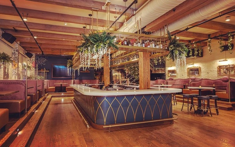 Hubbard Inn Club Chicago bar overview lounge dance floor 