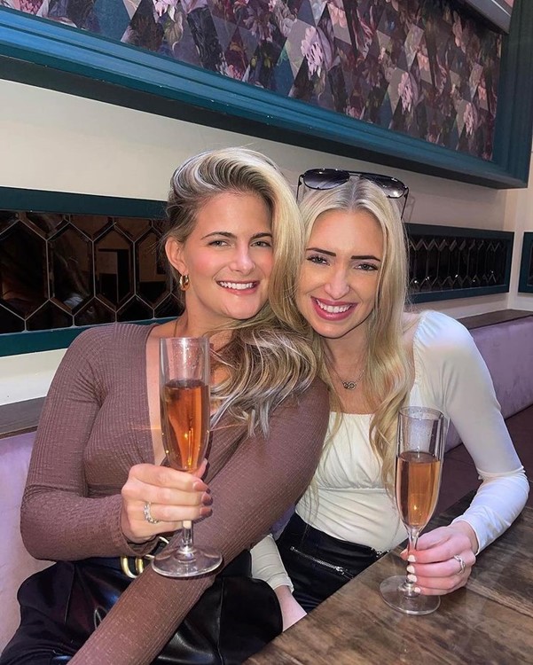 Hush nightclub Chicago book vip table reserve party fun event