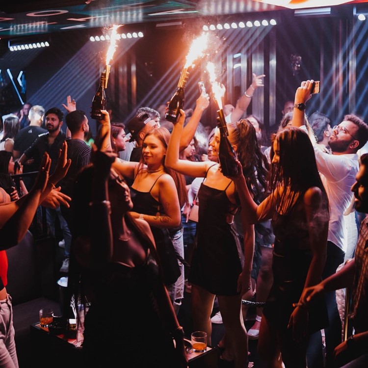 Icy nightclub Dubai bottle parade show celebrate birthday hen stag bachelor parties