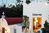 Interni