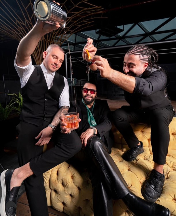 Party at Iris VIP nightclub in Dubai. Find promoters for guest list in Clubbable