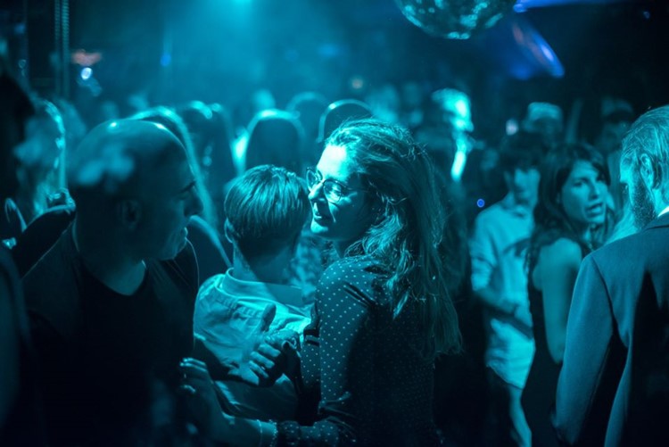 Jackie'O club Rome ladies dancing gust list mini dress dresscode table booking reservation lounge nightclub