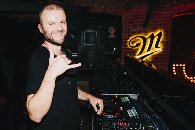 Jagger Bar nightclub Moscow dj playing music 