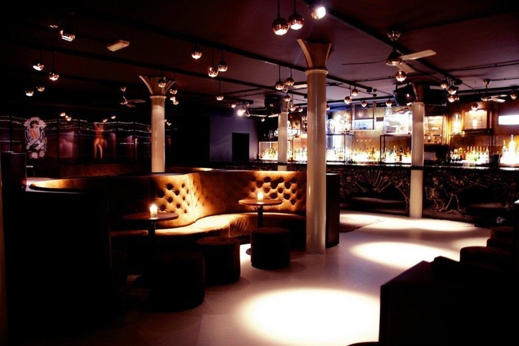 Party at Jimmy Woo VIP nightclub in Amsterdam. Find promoters for guest list in Clubbable