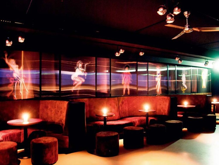 Party at Jimmy Woo VIP nightclub in Amsterdam. Find promoters for guest list in Clubbable