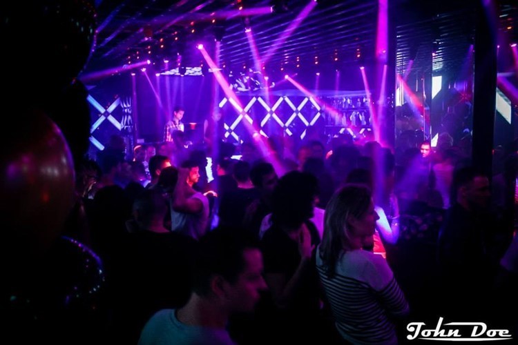 John Doe nightclub Amsterdam people having fun at party