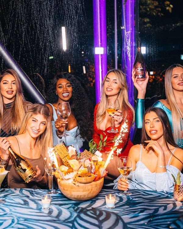 Just Me nightclub Milan fun nightout club event party live music