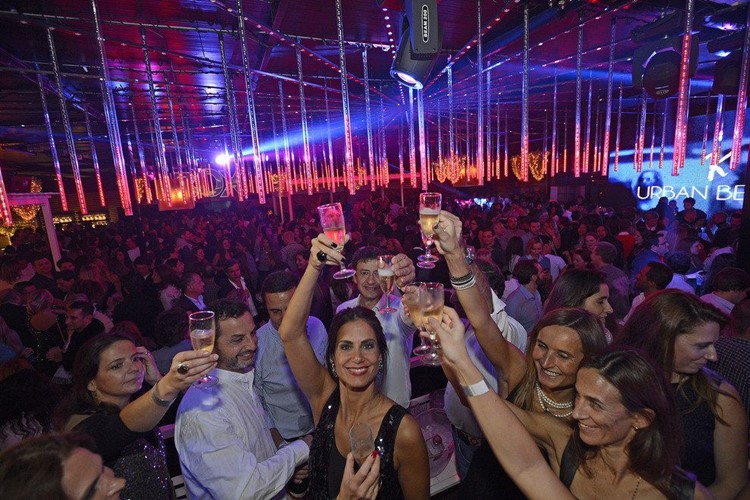 K Urban Beach nightclub Lisbon people having fun drinking dancing party night