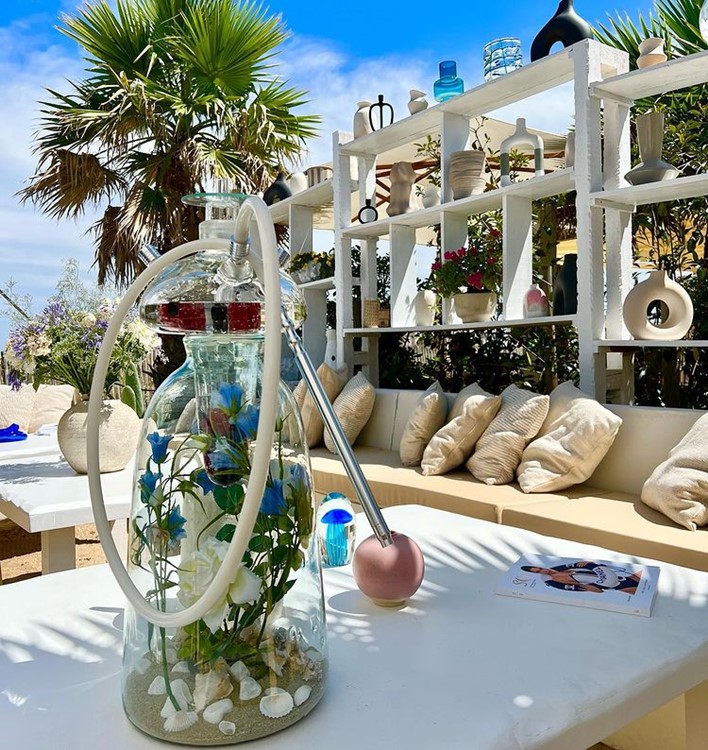 Kalamata Beach club St Tropez seesha hookah smoke restaurant lunch dinner