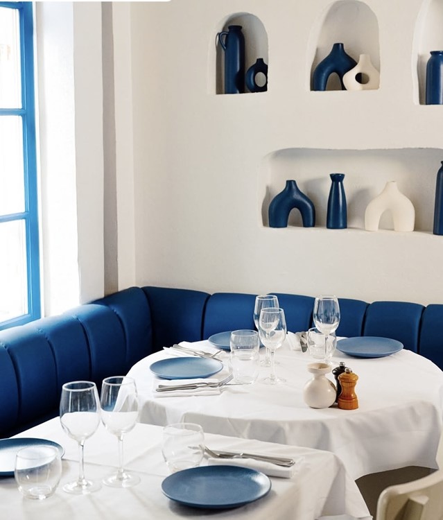 Party på Kalamata VIP nattklubb i Paris. Hitta promoters för gästlista i Clubbable