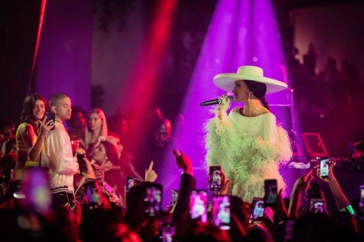 Kaos dayclub nightclub Las Vegas go out tonight Cardi B concert celebrity singer rapper amazing night have fun dance dj music