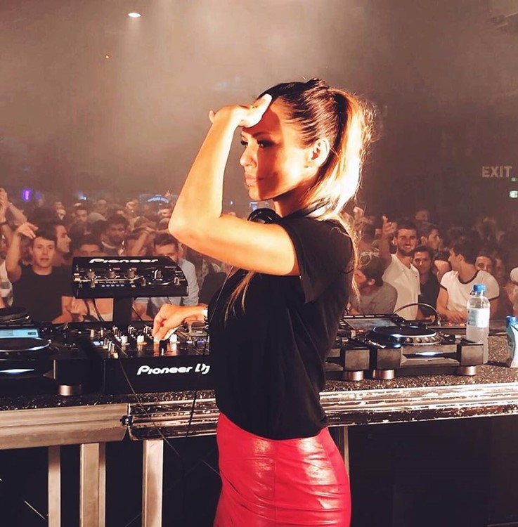 Kaufleuten Club nightclub Zurich blonde dj mixing music party event