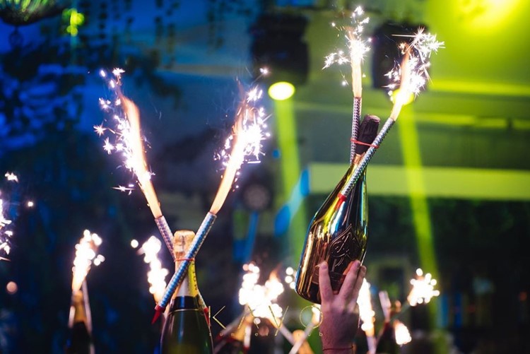 Kayo club Bucharest champagne parade book vip table now celebrate hen bachelor birthday 