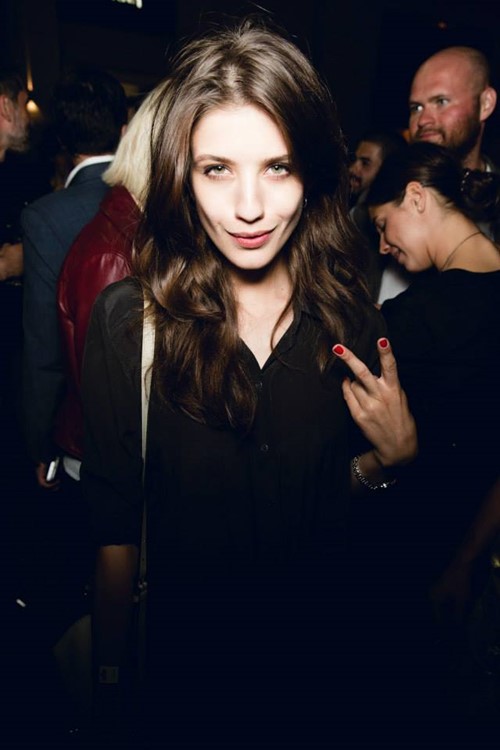 Kisa Bar nightclub Moscow pretty brunette girl dresscode fun nightout private club luxury posh drinks alcohol