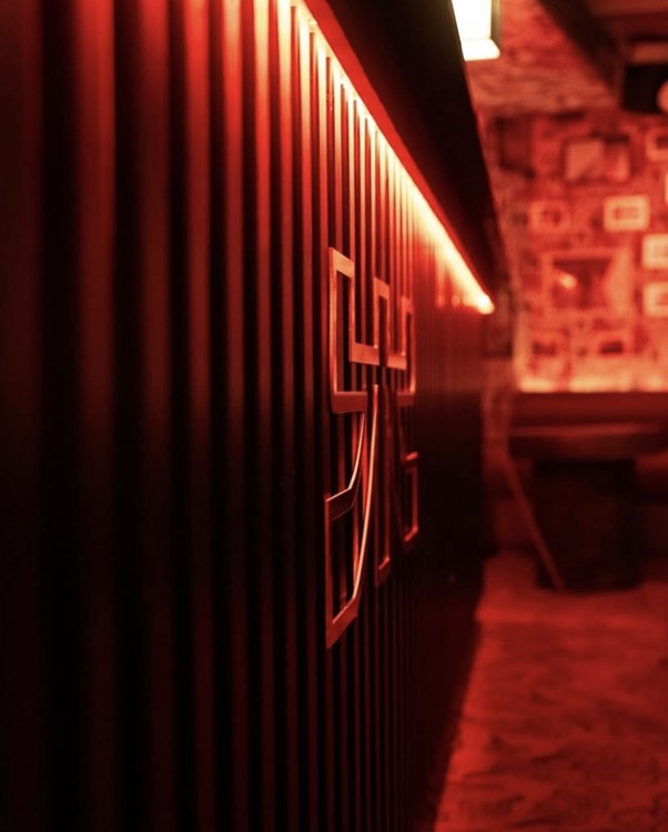 Party at Kuku VIP nightclub in Paris. Find promoters for guest list in Clubbable