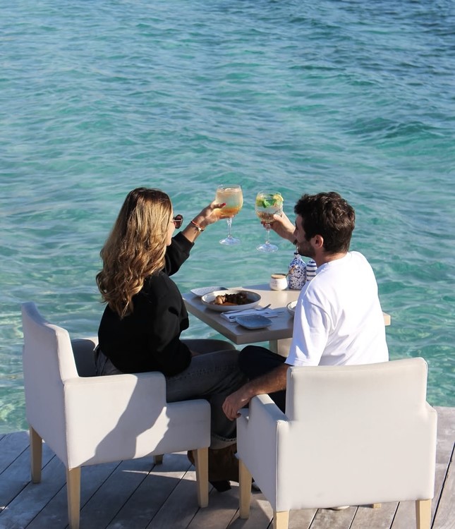 Soirée dans la boîte L’Ecrin Plage VIP à Cannes. Trouvez des promoteurs pour la liste des invités sur Clubbable