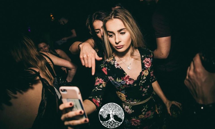 Party at L'Eden VIP nightclub in Paris. Find promoters for guest list in Clubbable