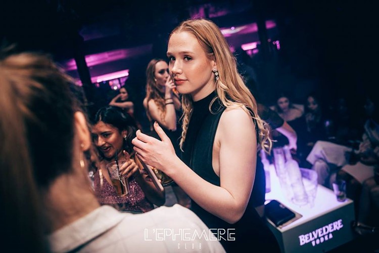 L'Ephémère Club nightclub Paris sexy blonde girl drinking having fun party