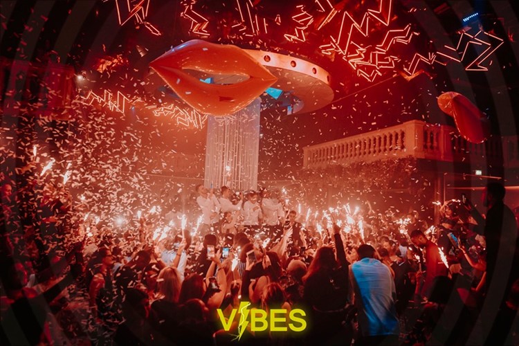 L Ephemere nightclub Paris fun parties best place to be reopened go out tonight