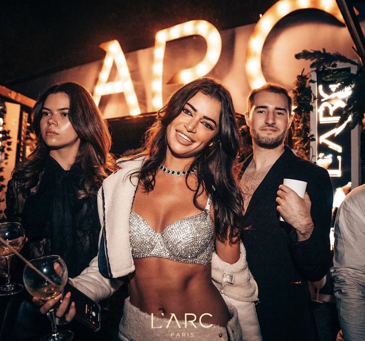 Party at L'arc VIP nightclub in Cannes. Find promoters for guest list in Clubbable