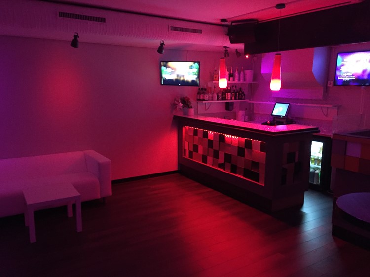 Party at L8 VIP nightclub in Stockholm. Find promoters for guest list in Clubbable