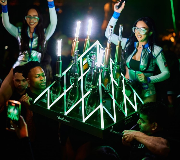 Liv, Las Vegas, club, nightclub, bottle parade, pyramid 