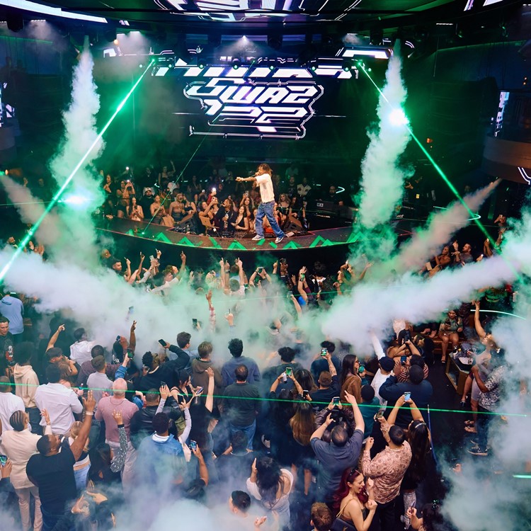 Liv, smoke machine, fun, party, event, nightout