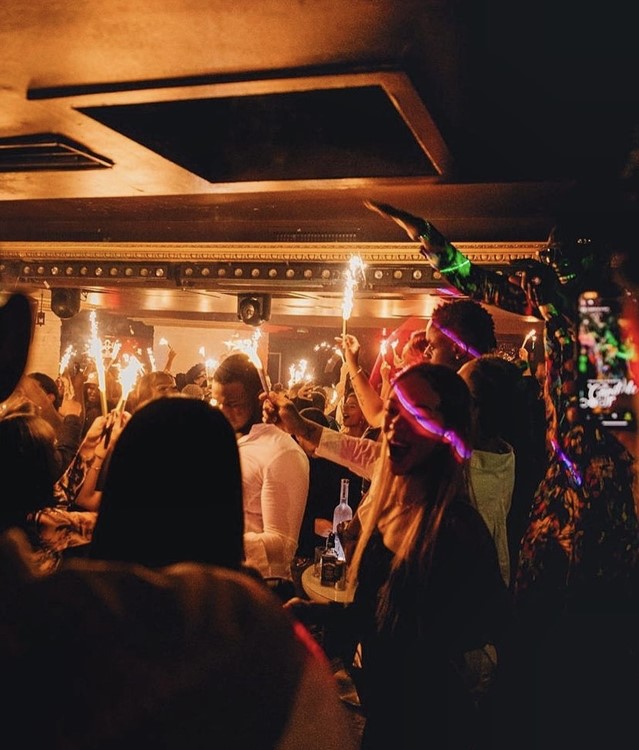 Party på Le Vendôme VIP nattklubb i Paris. Hitta promoters för gästlista i Clubbable