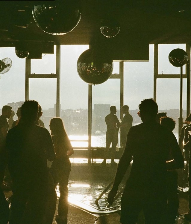 Party at Le Bain VIP nightclub in New York. Find promoters for guest list in Clubbable