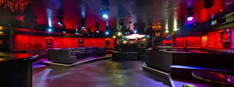Party at Le Madam VIP nightclub in Paris. Find promoters for guest list in Clubbable