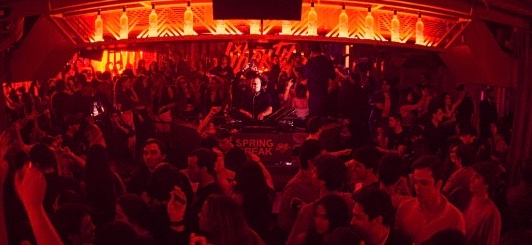 Liberty-Supper-Club-Madrid-nightclub fun party crowd bar dj music live