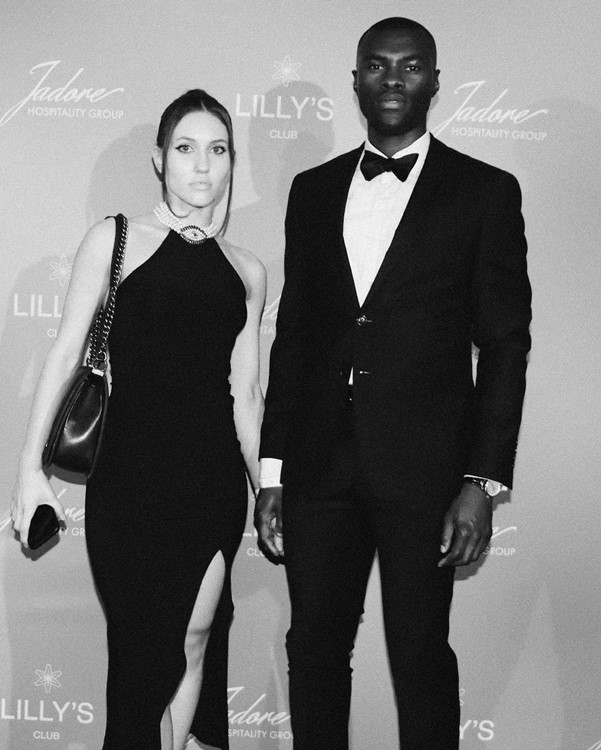 Lilly's Club Monte Carlo Monaco pretty brunette girl with handsome man formal suit elegant dress party outfits