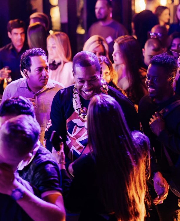 Party at LingLing VIP nightclub in Dubai. Find promoters for guest list in Clubbable