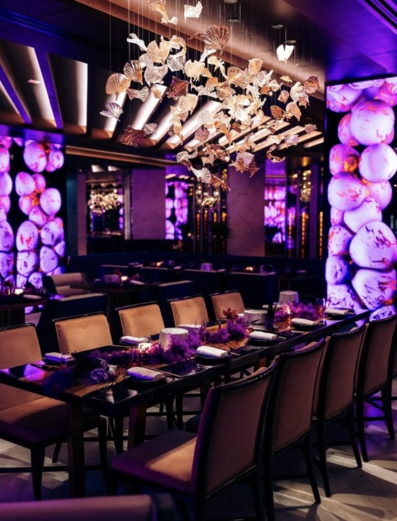 Party at LingLing VIP nightclub in Dubai. Find promoters for guest list in Clubbable