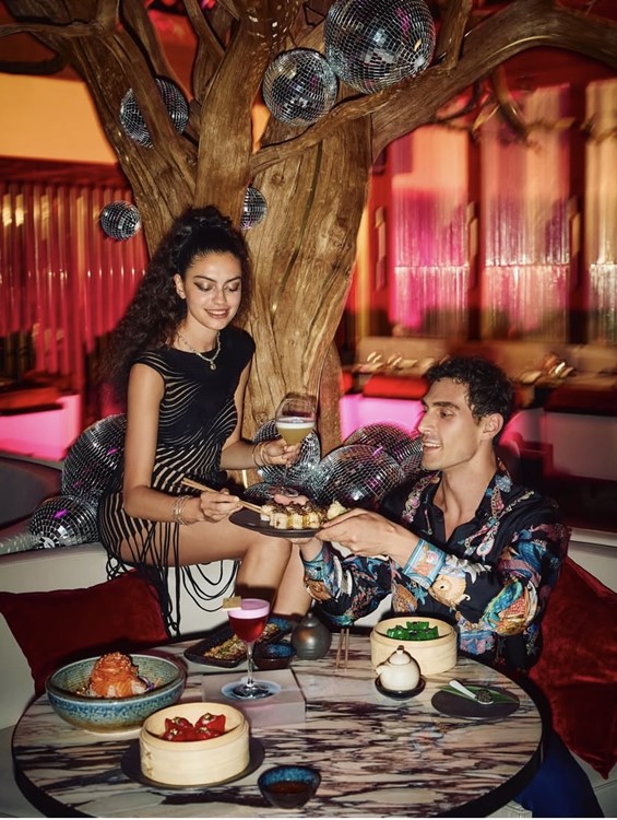 Party at LingLing VIP nightclub in Dubai. Find promoters for guest list in Clubbable