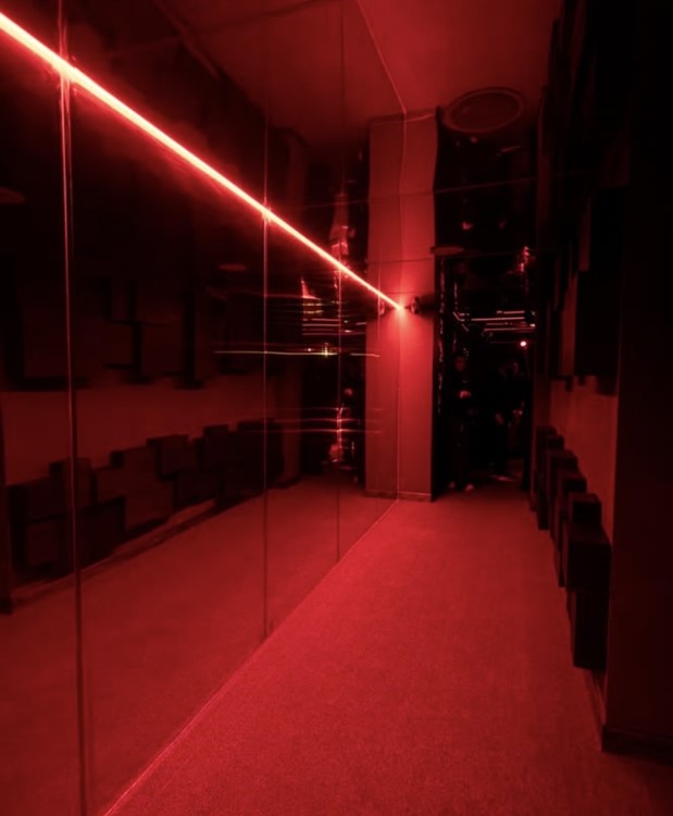 Paris में वीआईपी नाइट क्लब Little Room में पार्टी। Clubbable में अतिथि सूची के लिए प्रमोटर खोजें