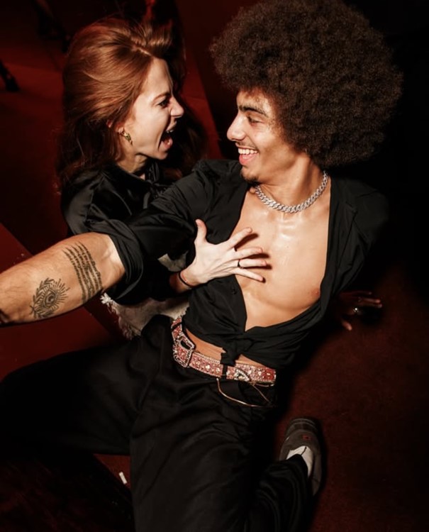 Paris में वीआईपी नाइट क्लब Little Room में पार्टी। Clubbable में अतिथि सूची के लिए प्रमोटर खोजें