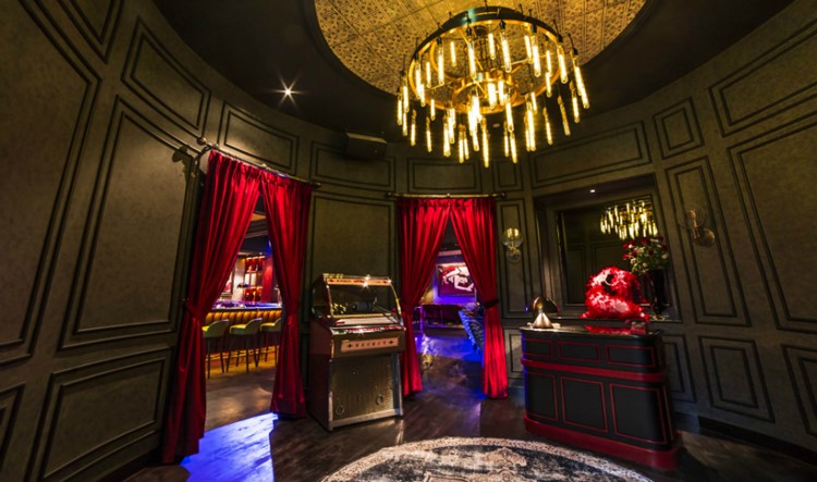 Party at LuLu's Lounge VIP nightclub in Singapore. Find promoters for guest list in Clubbable