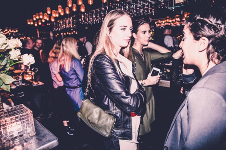 Lusso Clubstaurant nightclub Copenhagen blonde girls having fun dance party